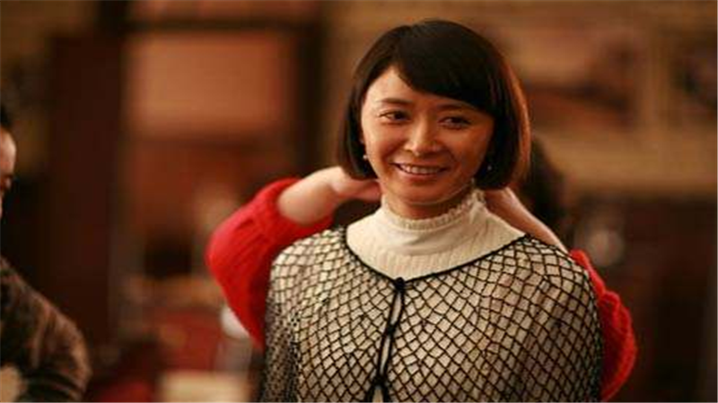 又有一部电视剧呈现在人们面前的时候,我们才见到了这个久违的女演员