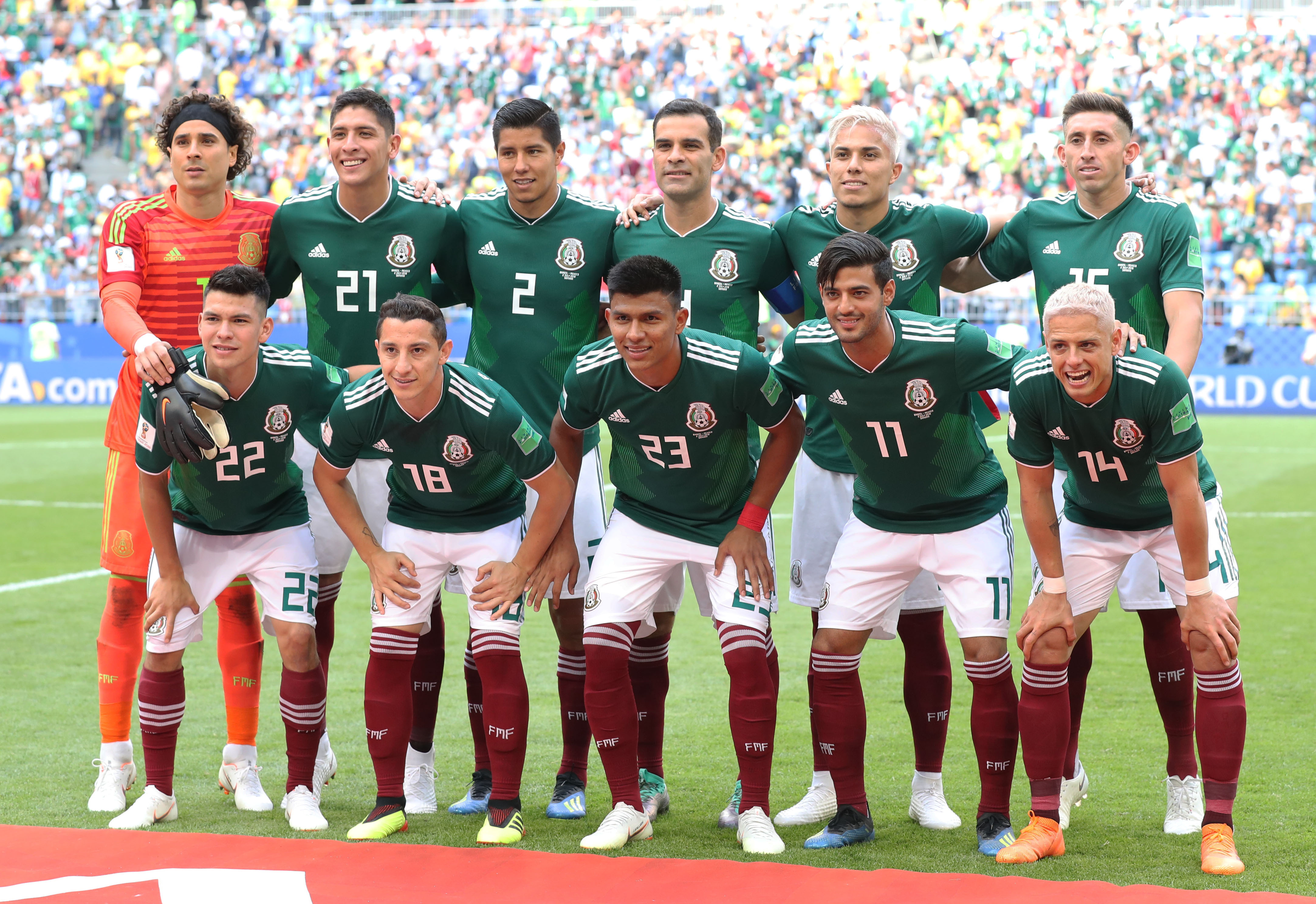 足球——八分之一决赛:巴西队对阵墨西哥队(5)