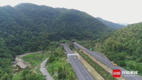 探访浙江猫狸岭隧道:清扫工作仍在进行 当地司机认为事故只是"偶然"