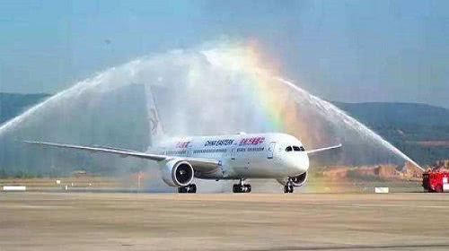 飞机过水门仪式的由来,你知道吗?