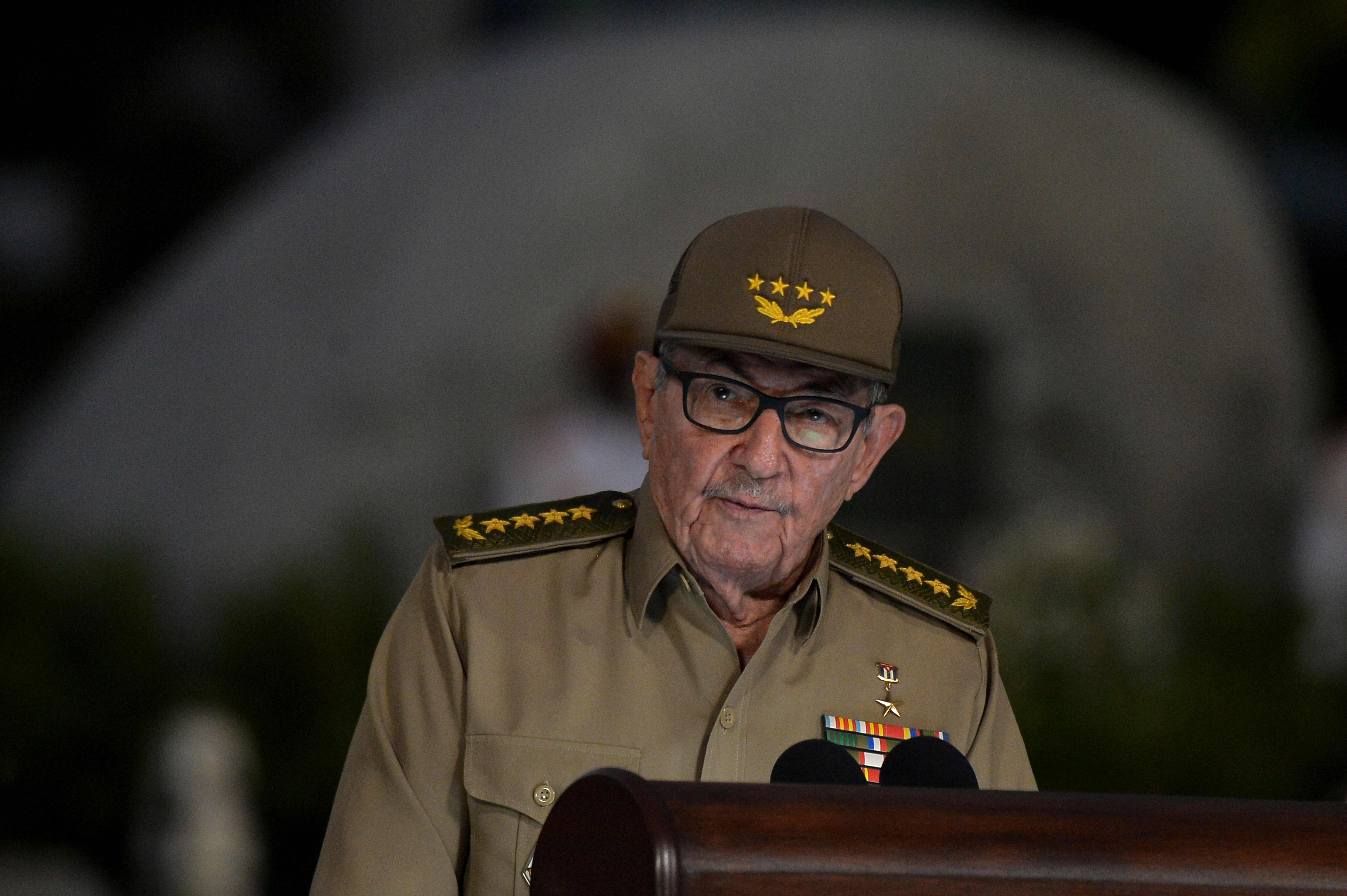 劳尔·卡斯特罗说古巴已准备好面对美国的对抗态度(13)
