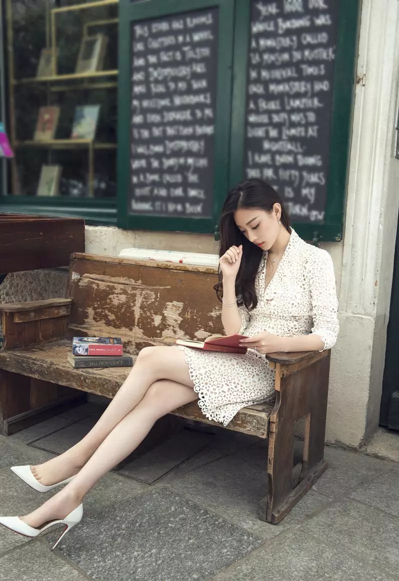 女明星的筷子腿,你更喜欢哪一位!