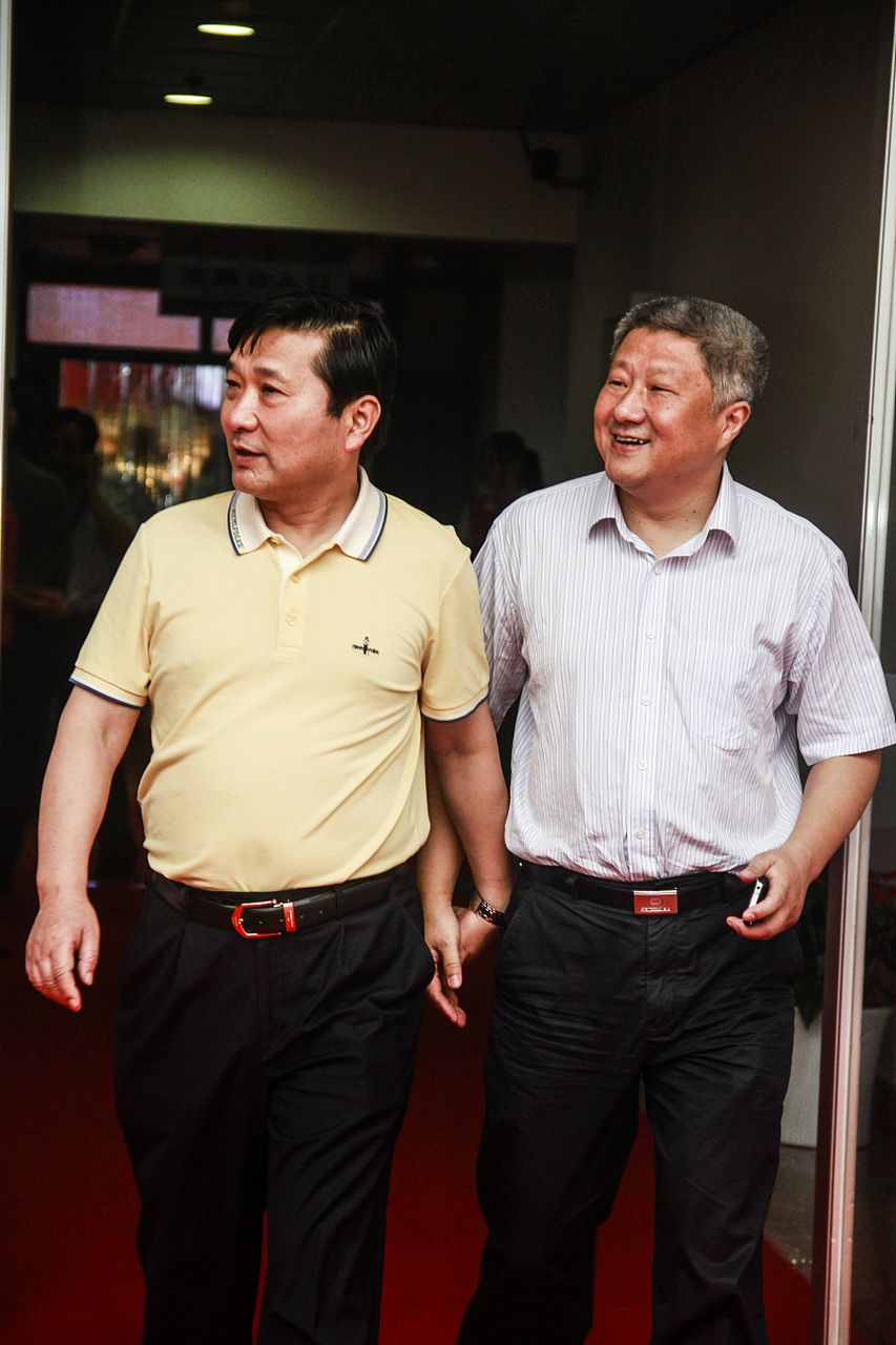 近日,恒大集团宣布赵长龙将接任董事长一职,引起了广泛关注.