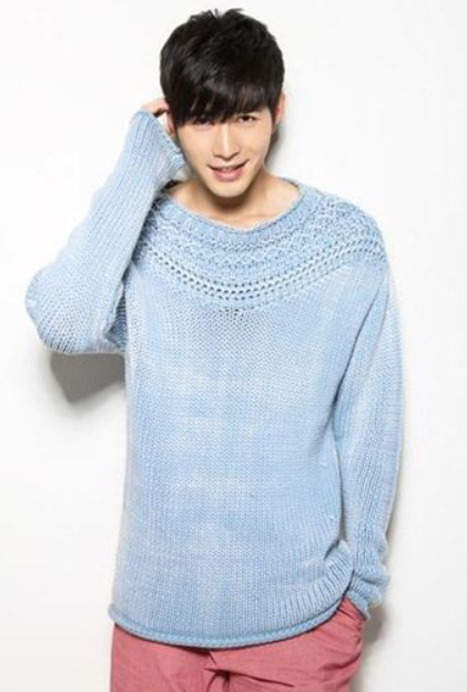 跟阳光大男孩周崇光学习时尚穿搭