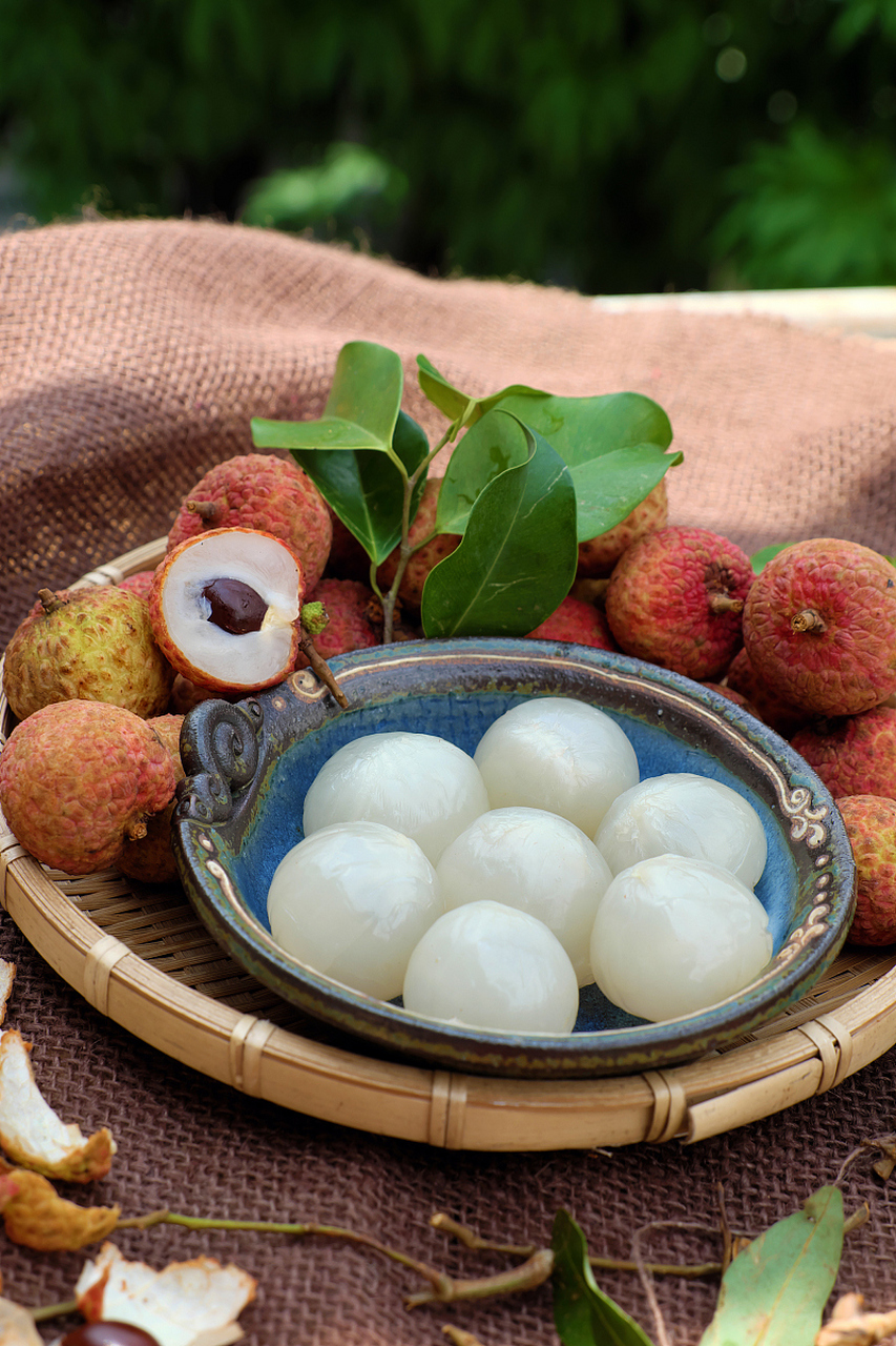 在广东潮州,有一种传统名小食,它的名字叫做鸭母捻.