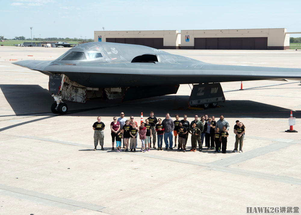 怀特曼空军基地特殊活动 为前线部署的飞行员子女举行vip航展