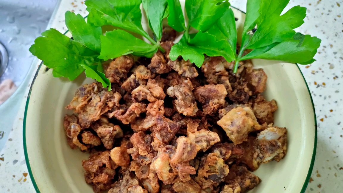 油炸脆骨,香脆可口