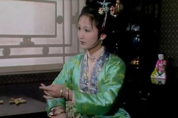 《红楼梦》平儿的"虾须镯"遭坠儿偷了去,为何选择息事宁人?