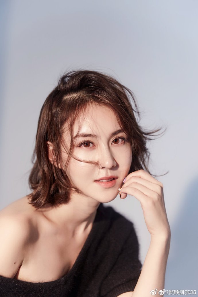 美@厦九九joy 给大家指路o校园志封面女生金晨&李欣聪(北京舞蹈学院)