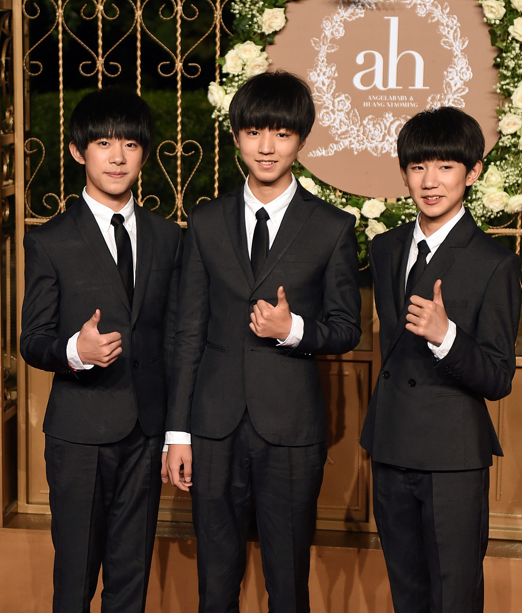 昨天热搜突然炸了,tfboys三小只居然用各自的方式"云合体"!