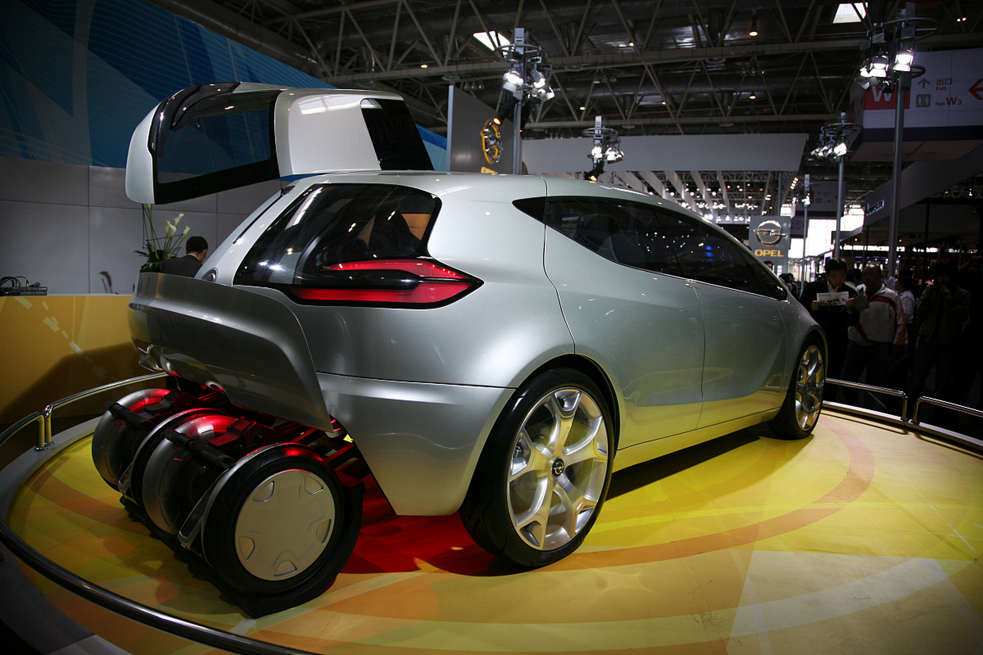 欧宝crossland x:结合实用性与舒适性的城市suv  作为一名具备丰富