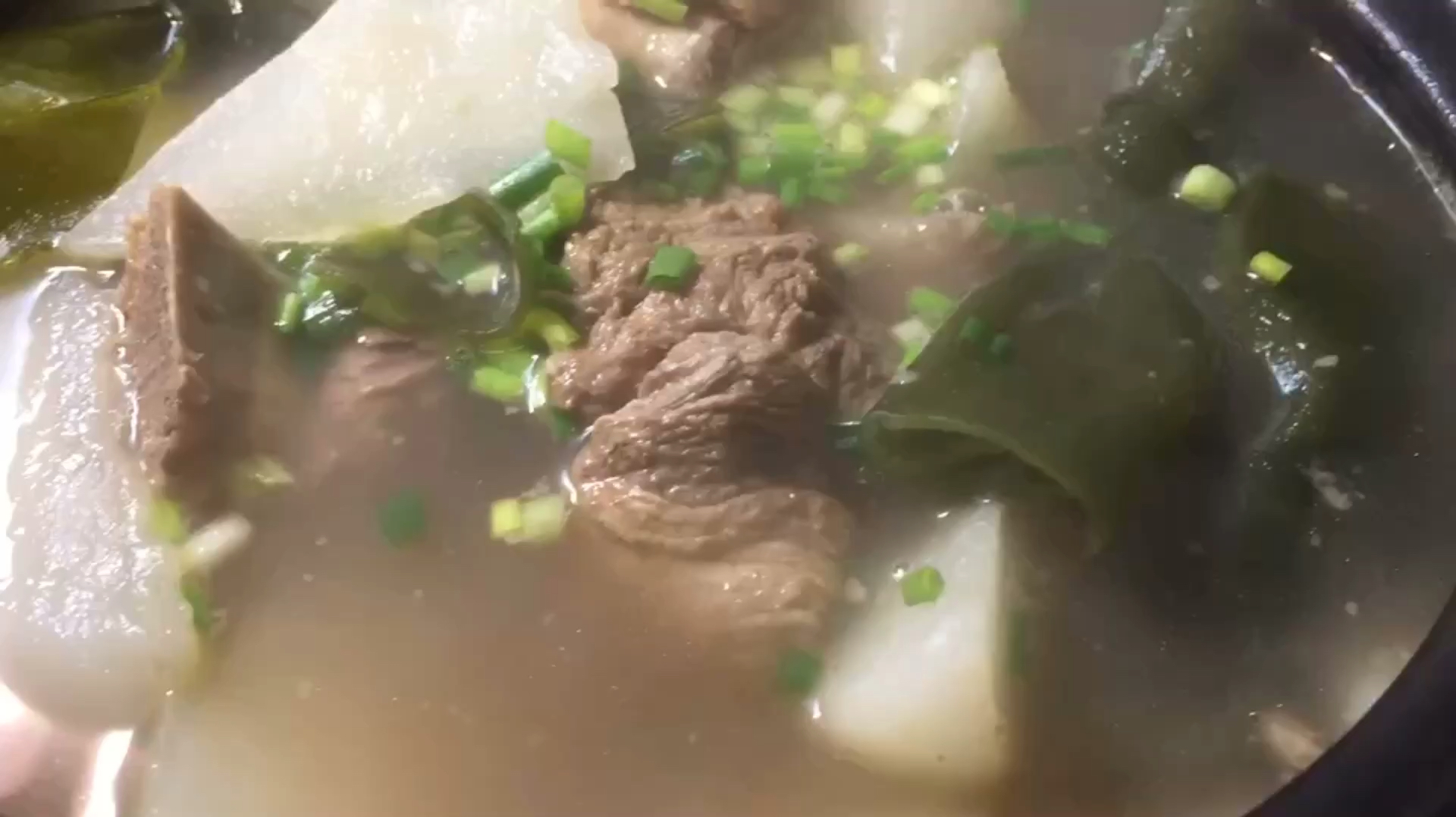 萝卜海带排骨汤的做法