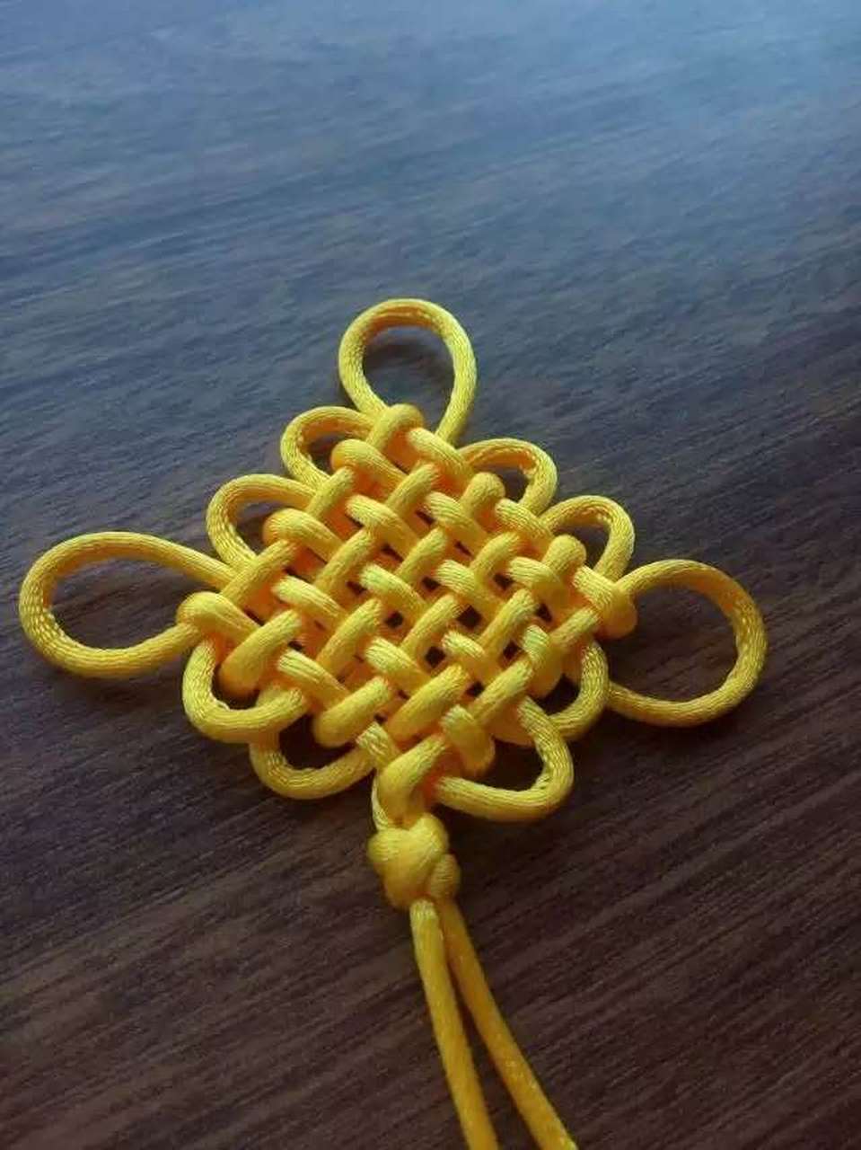 盘长结是人们心中喜爱的吉祥符,是大家心目中的中国结,是代表我们民族