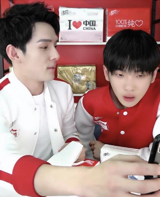 李佳琦妹妹是知名rapper,你和周震南谁是最后一个知道的?