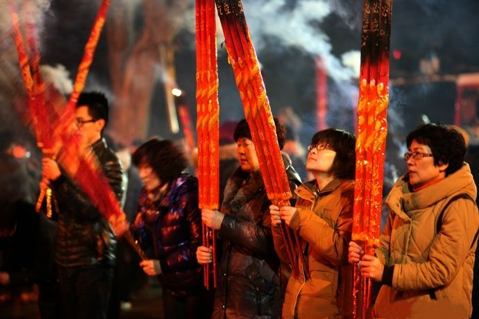 为什么祭拜烧香要插3根?这其中代表的意思你知道吗?