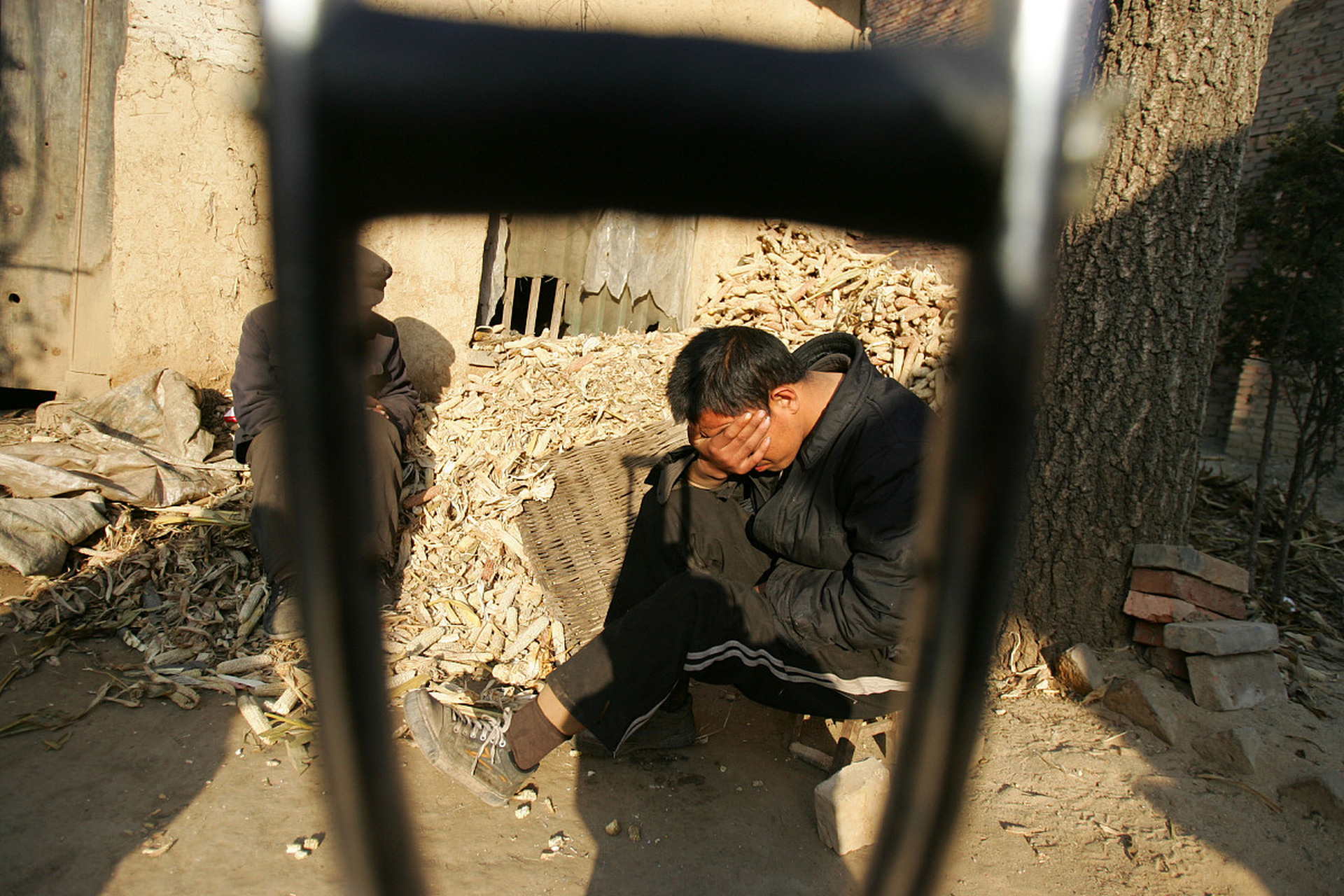 中国自古以来,农村底层男都是打光棍到死的