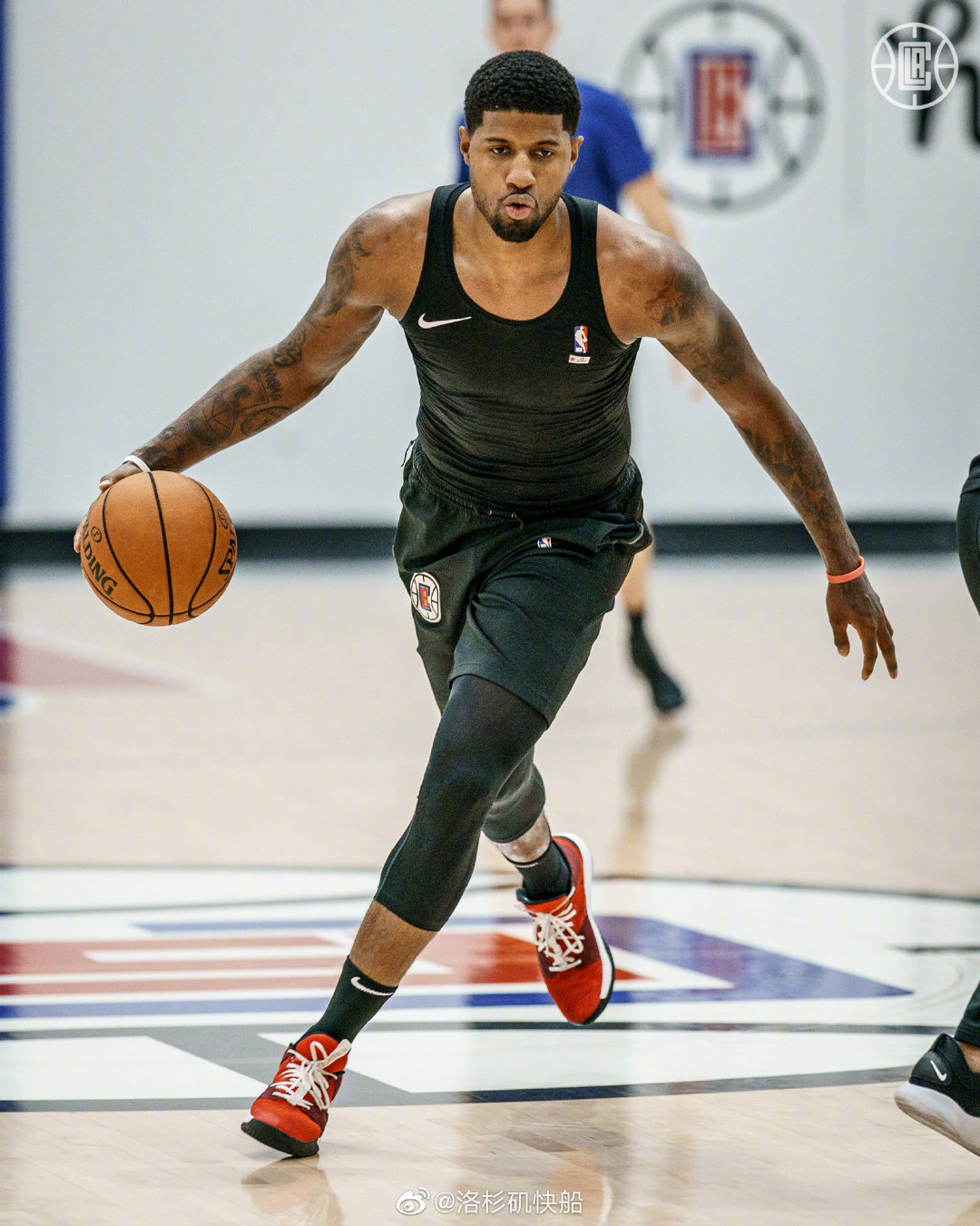 保罗.乔治有望下周二对阵猛龙比赛复出,乔治参加五对五训练图集