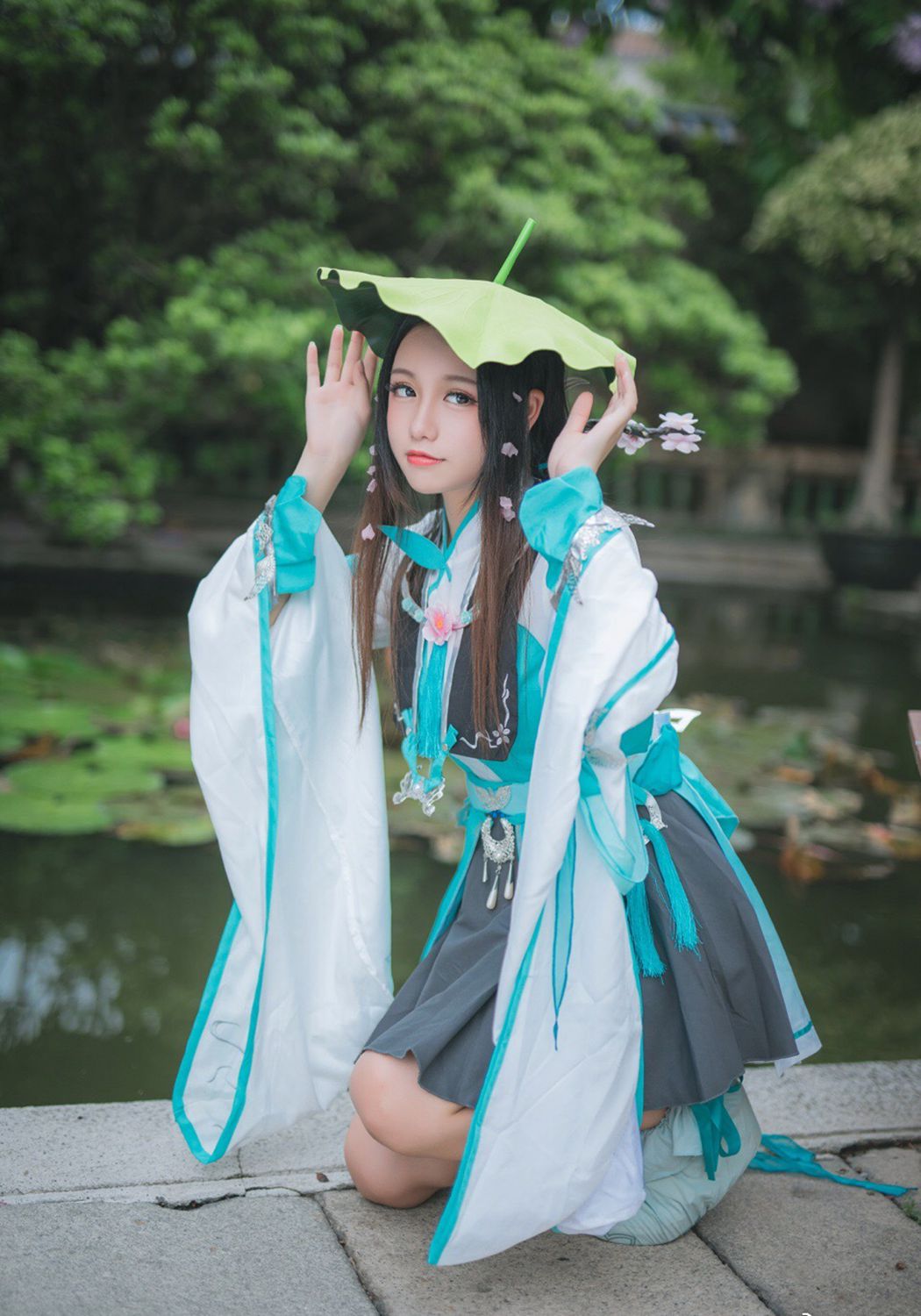 剑网3雪河琴萝cos:池塘生春草,园柳变鸣禽