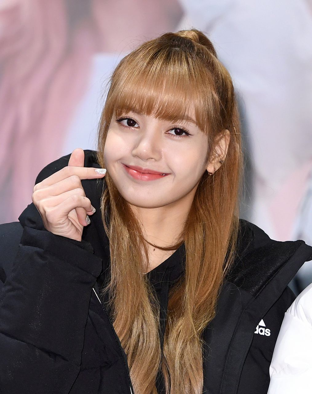 近日,备受关注的流行音乐天后#九月动态激励计划# lisa在社交媒体上