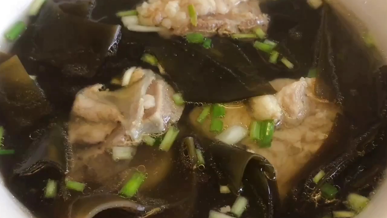 海带排骨汤怎么炖好喝,教你简单小技巧,营养美味超好喝