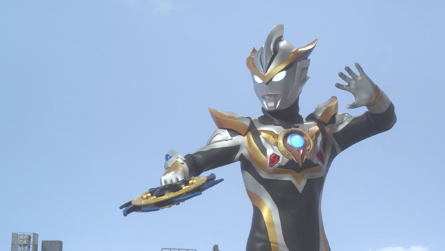 在暗黑雷暴能量的影响下,迪玛伽进化为暗剑迪玛伽,身体长出了利剑