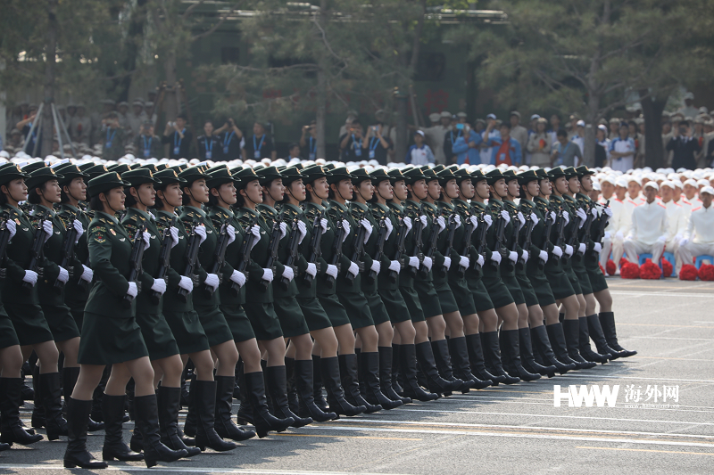 中国阅兵女兵方队图片