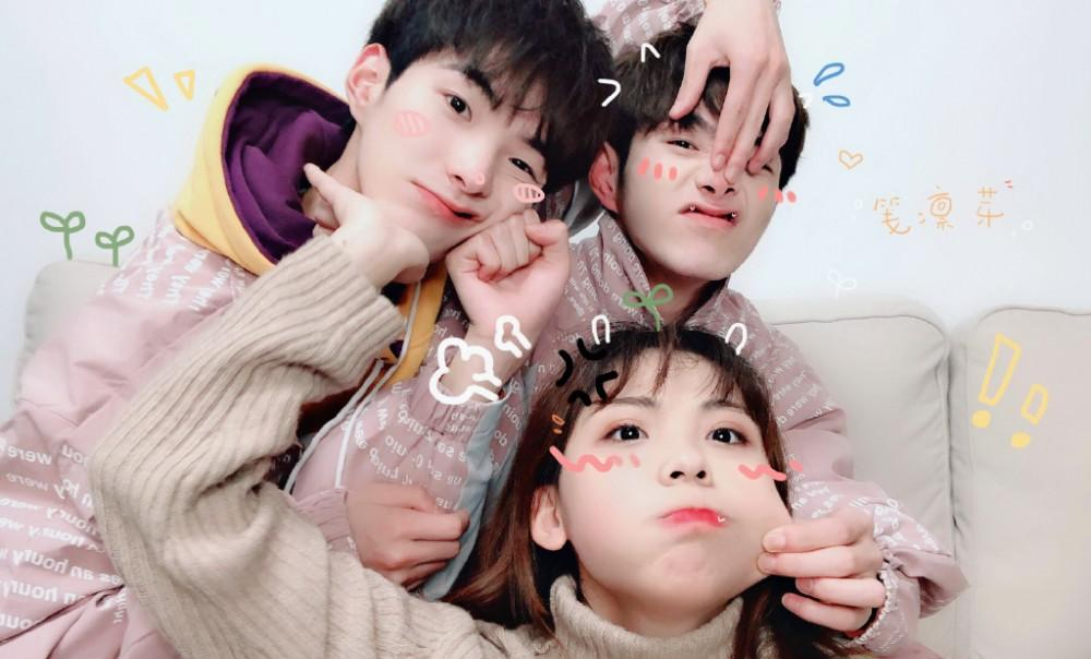 日前有一对帅气双胞胎兄弟子笺和子凛在网上爆红,原因是二人经常做出