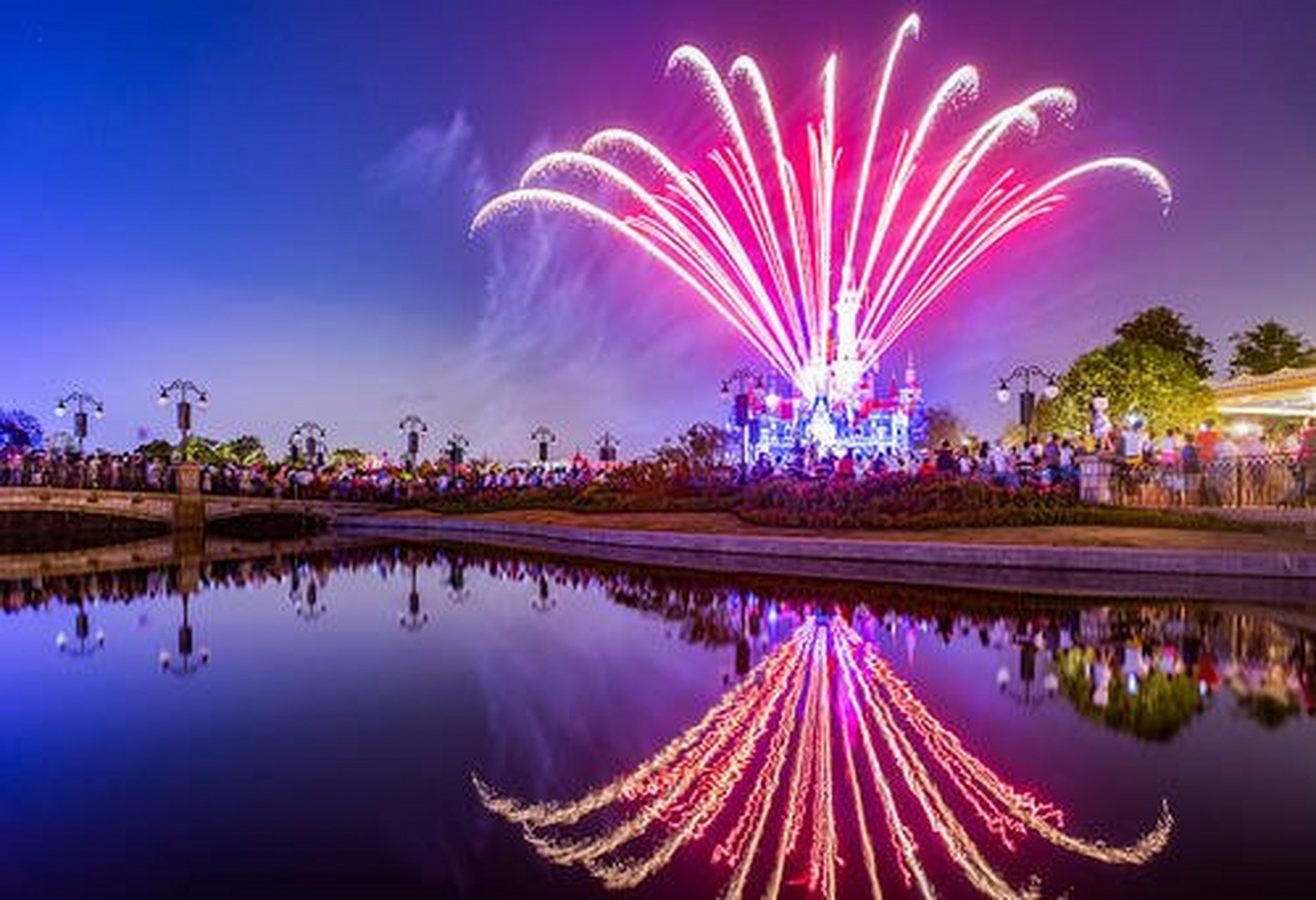 遇见美好##遇见好风景#上海迪士尼乐园烟花秀:上海迪士尼烟花秀最