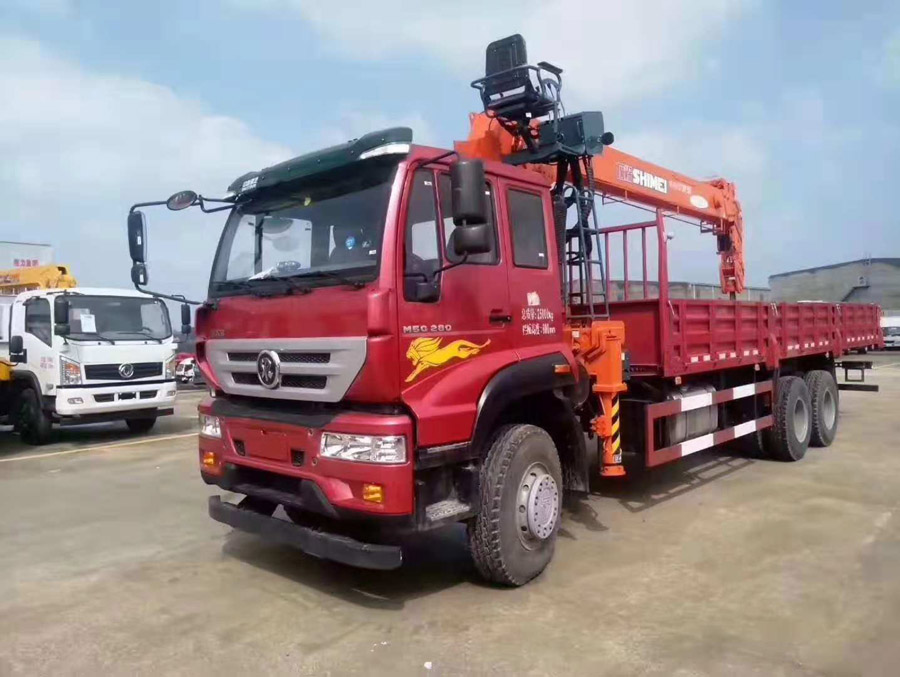 重汽斯太尔石煤14吨随车吊