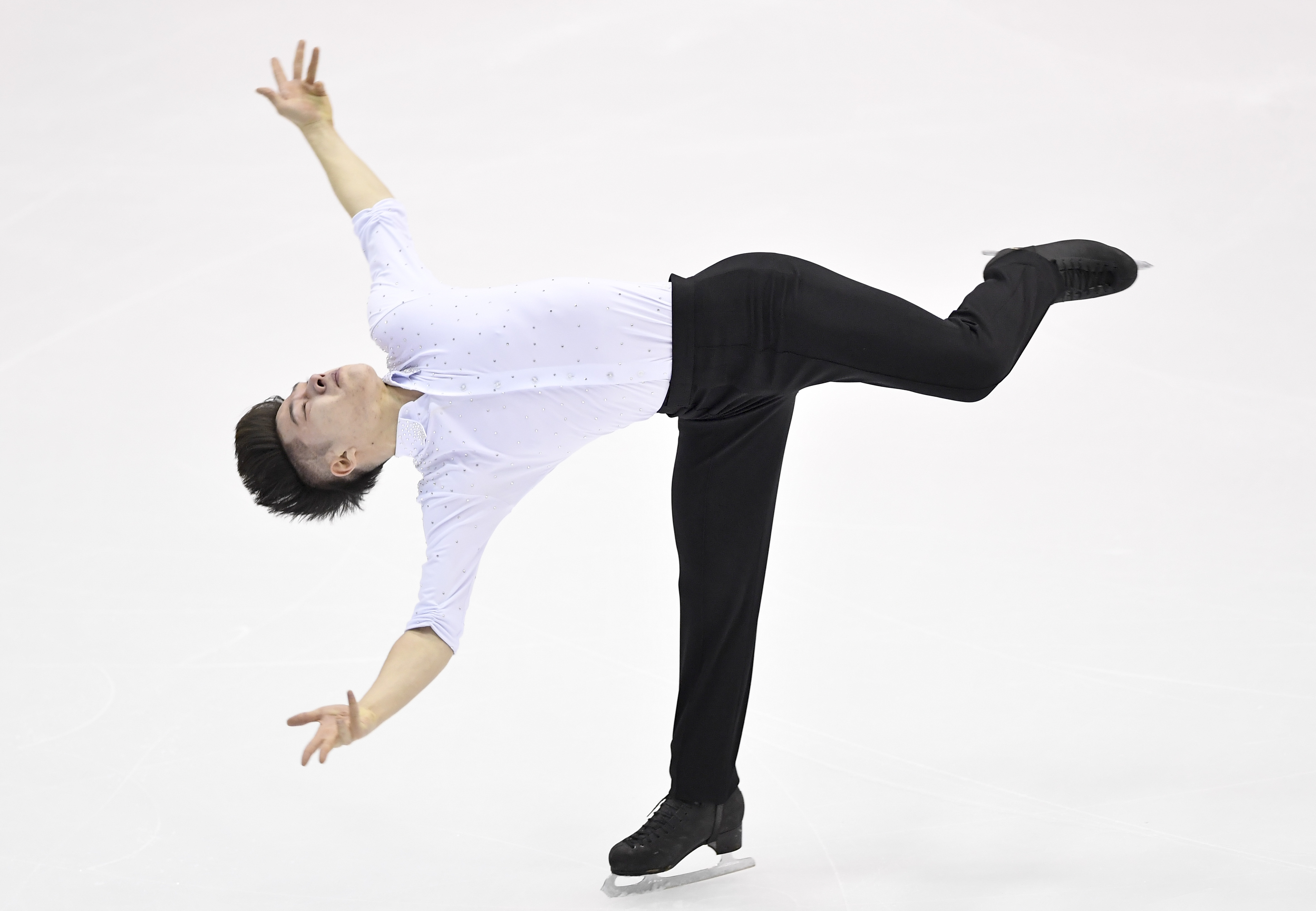 花样滑冰——全国冠军赛:张鹤获男子单人滑短节目第二