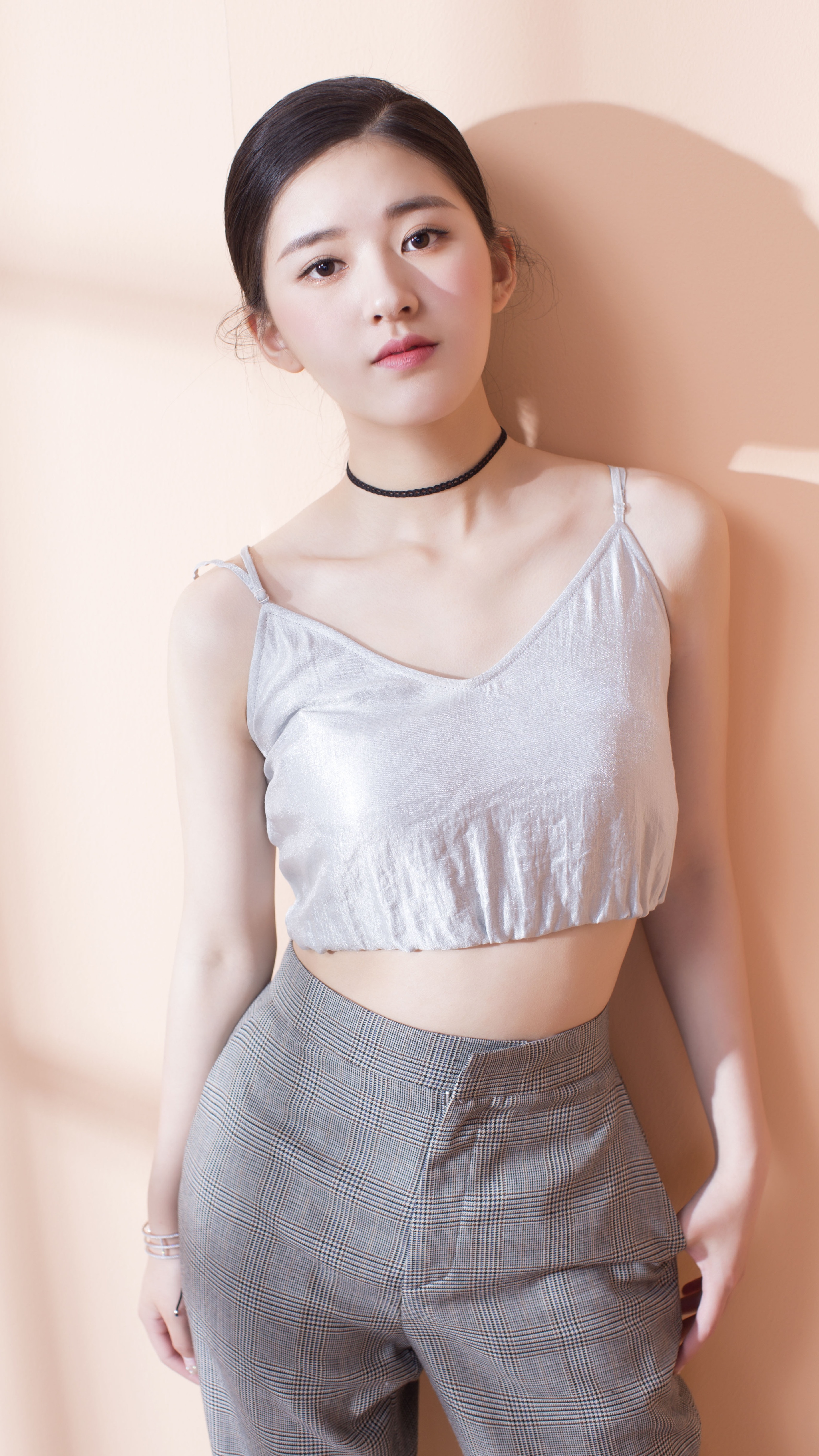 蒙蔽真心吊带衣,巴掌脸小美女,不分手的恋爱