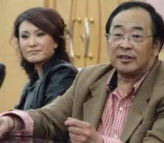 因“警花”成名,当红嫁大23岁名导,丈夫意外去世,为其守寡6年 因“警花”成名,当红嫁大23岁名导,丈夫意外去世,为其守寡6年