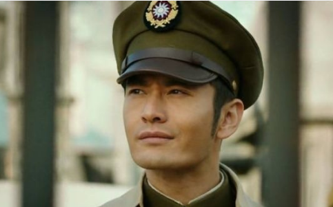李易峰,胡歌,黄晓明,王凯穿上军装,谁最让你心动不已?