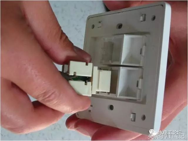 图解教你快速学会制作网线和安装信息插座