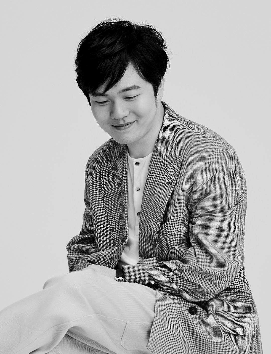 ig时尚穿搭登上潮流杂志,jkl我爱了,rookie果然是肖央的好兄弟