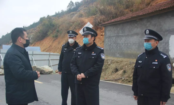 付学文同志深入疫情防控最前线慰问督导