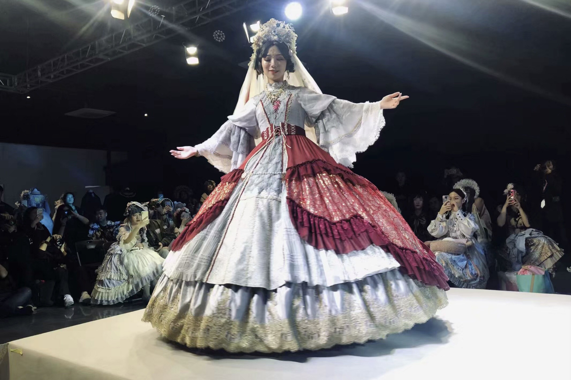 广州洛丽塔茶会场面盛大,却被引发众多不满?这些问题不可忽视