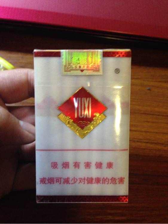 30多能买到这样的烟,真的值了,烟味很纯净,抽着特别的舒适
