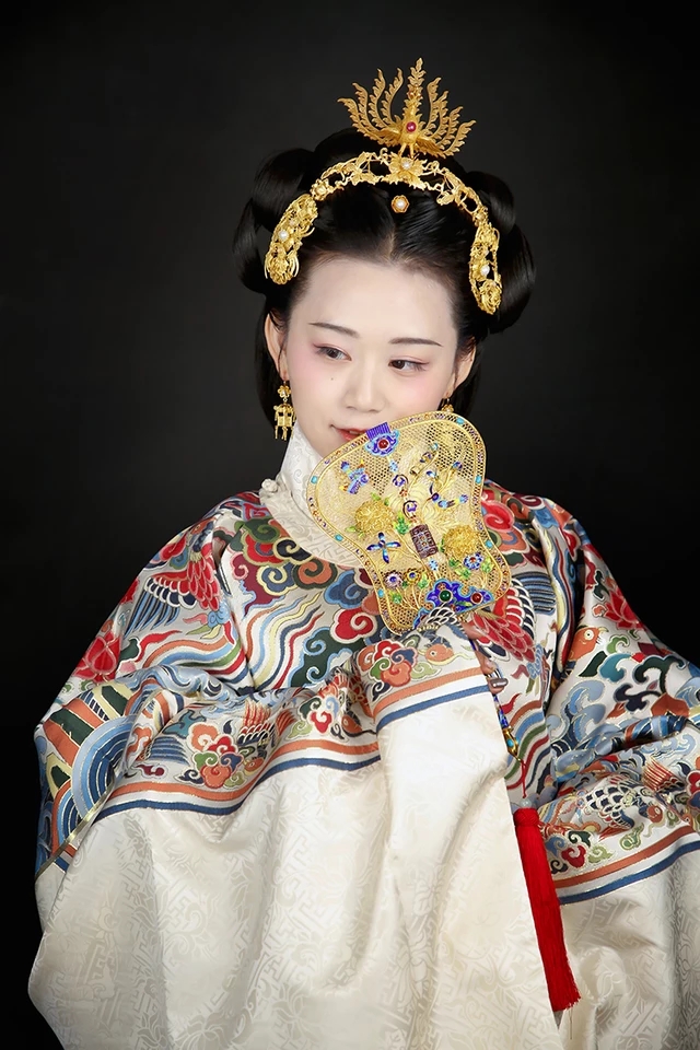 东亚五国女性传统服饰:汉服端庄,韩服清新…您最欣赏哪个?