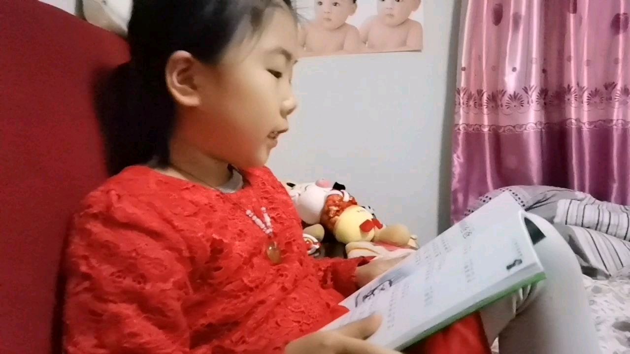 学了拼音以后大宝每天晚上都读一篇故事,坚持到现在认识了很多字
