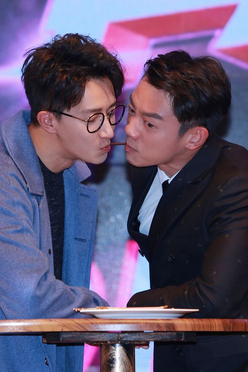 电影前任4英年早婚# #韩庚# #郑恺#  最近几日又把四部前任电影治温