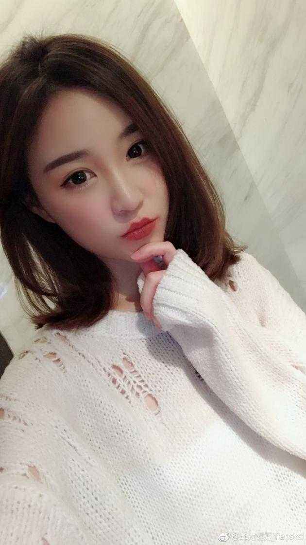 她是王思聪前女友中最成功的,如今结婚生子,事业爱情双丰收!