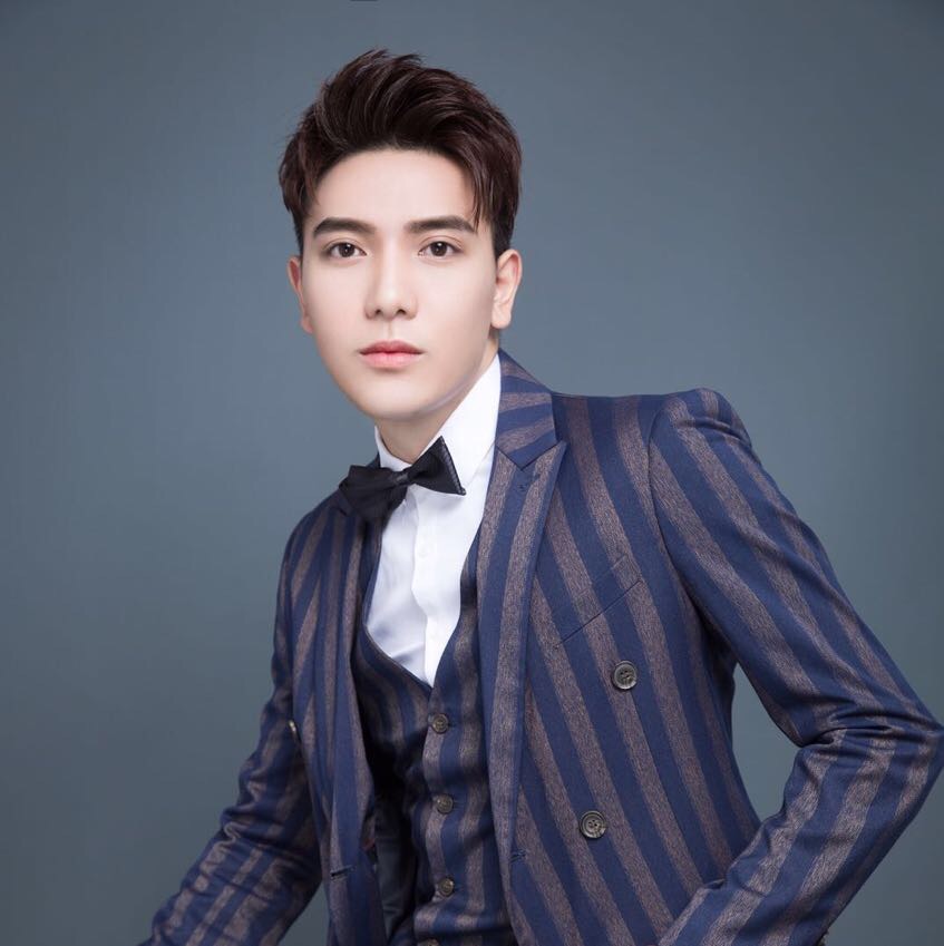 山东广播电视台主持人 颜杰