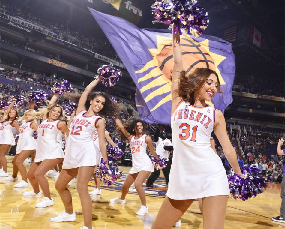 NBA拉拉队表演时不能穿内裤,为何中国