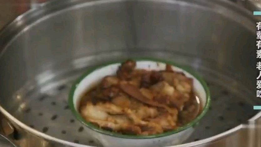 老年人的家常菜扣肉+青菜汤