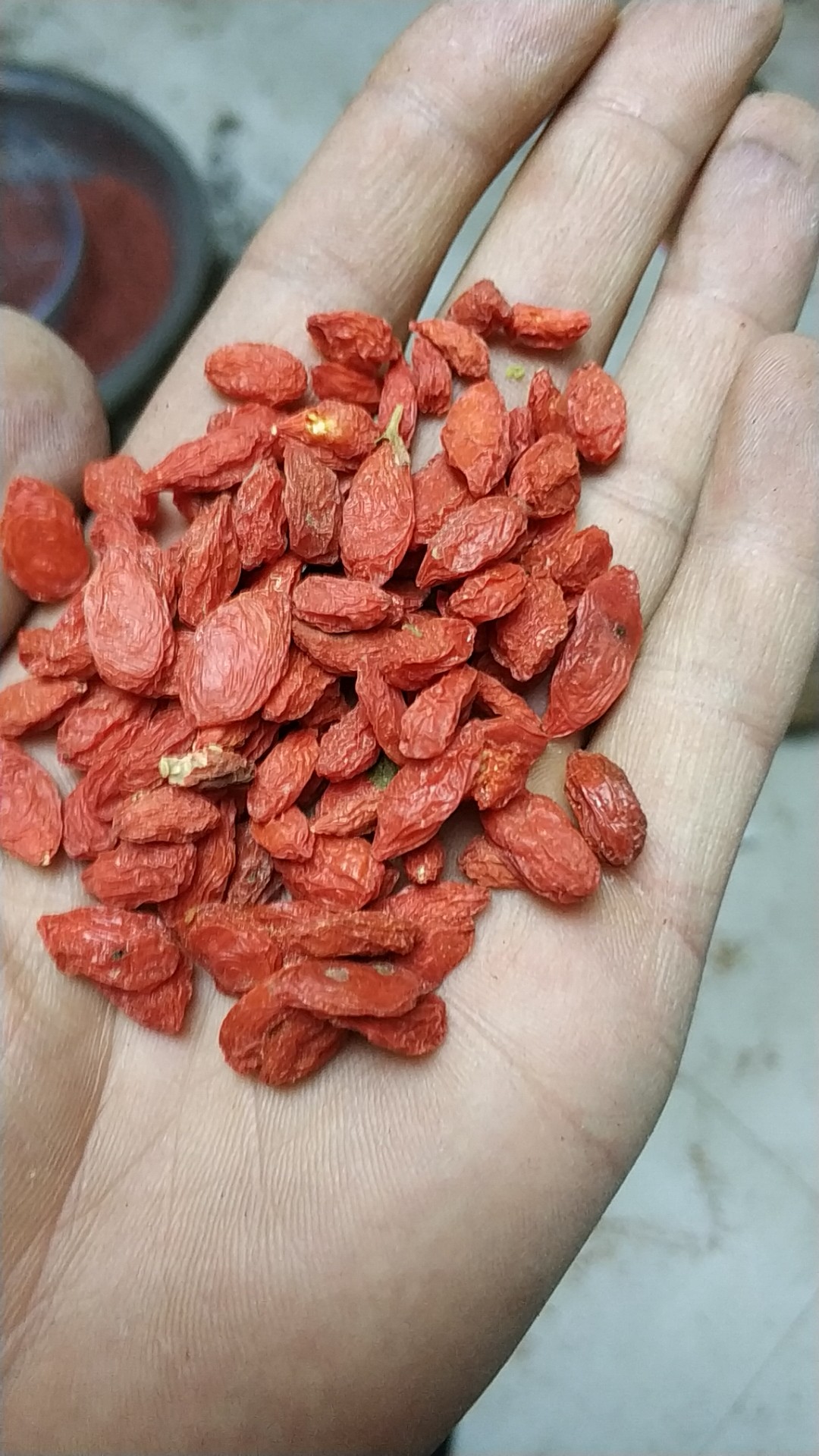 硫磺熏过的枸杞以及食物长期食用会致癌,严重会造成中毒!