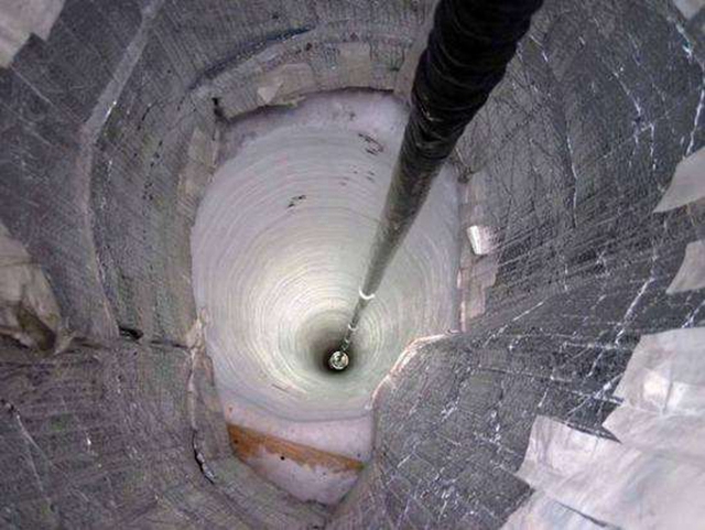 俄罗斯的"地狱之门",深挖地洞12000米,据说传来"惨