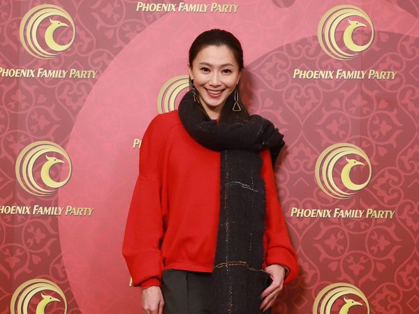 侯怡君:今年生宝宝 爸妈力挺就生 没爸爸没关系