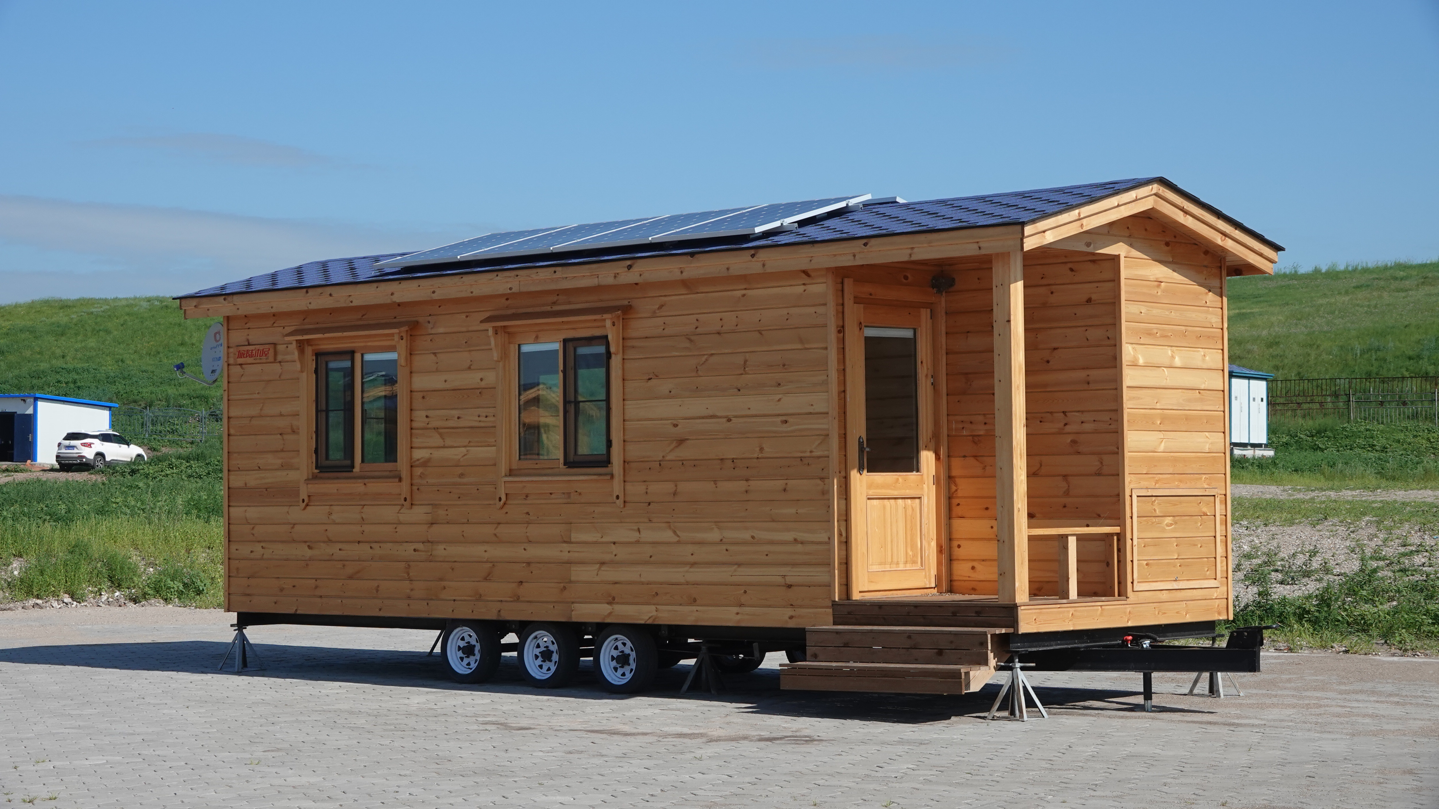 内蒙古满洲里蒙根花布拉格风情小镇上的小木屋