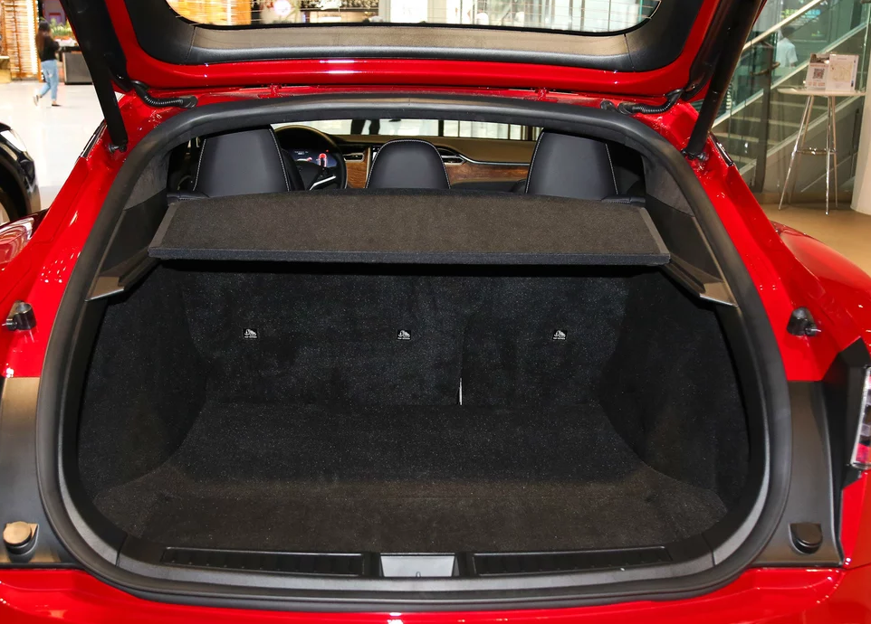 特斯拉-model s成功男士座驾!外表高端大气,懂车的都开过